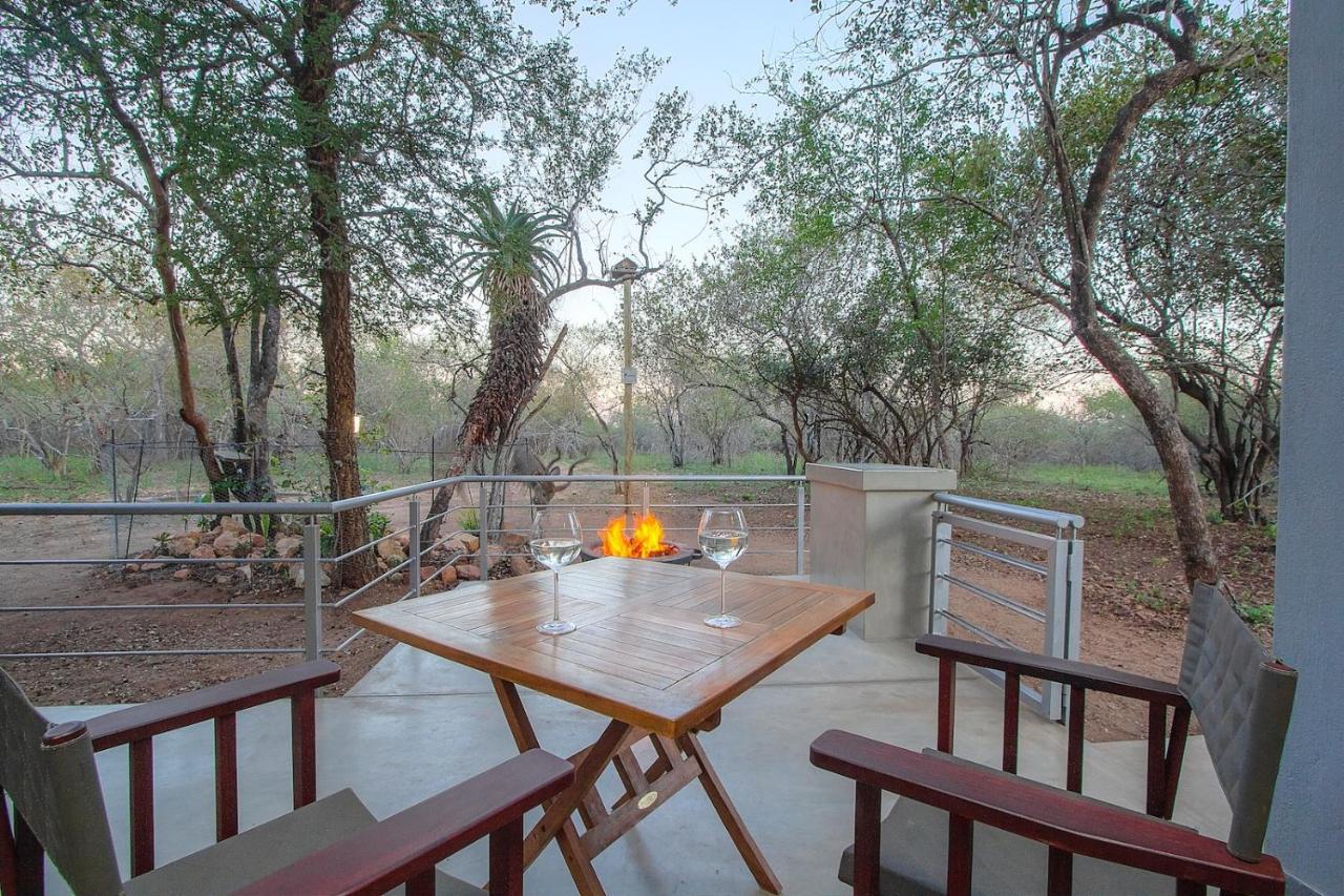 Villa Kruger'S Keep - Luxury Couples Haven Marloth Park Exterior foto